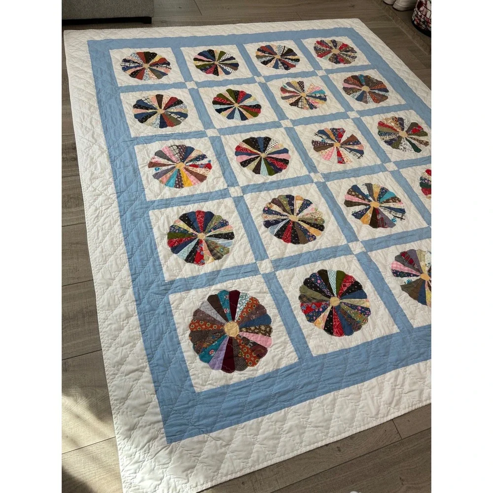 Vintage Handmade Dresden Plate Quilt Blue White Multicolor Patchwork 74x88